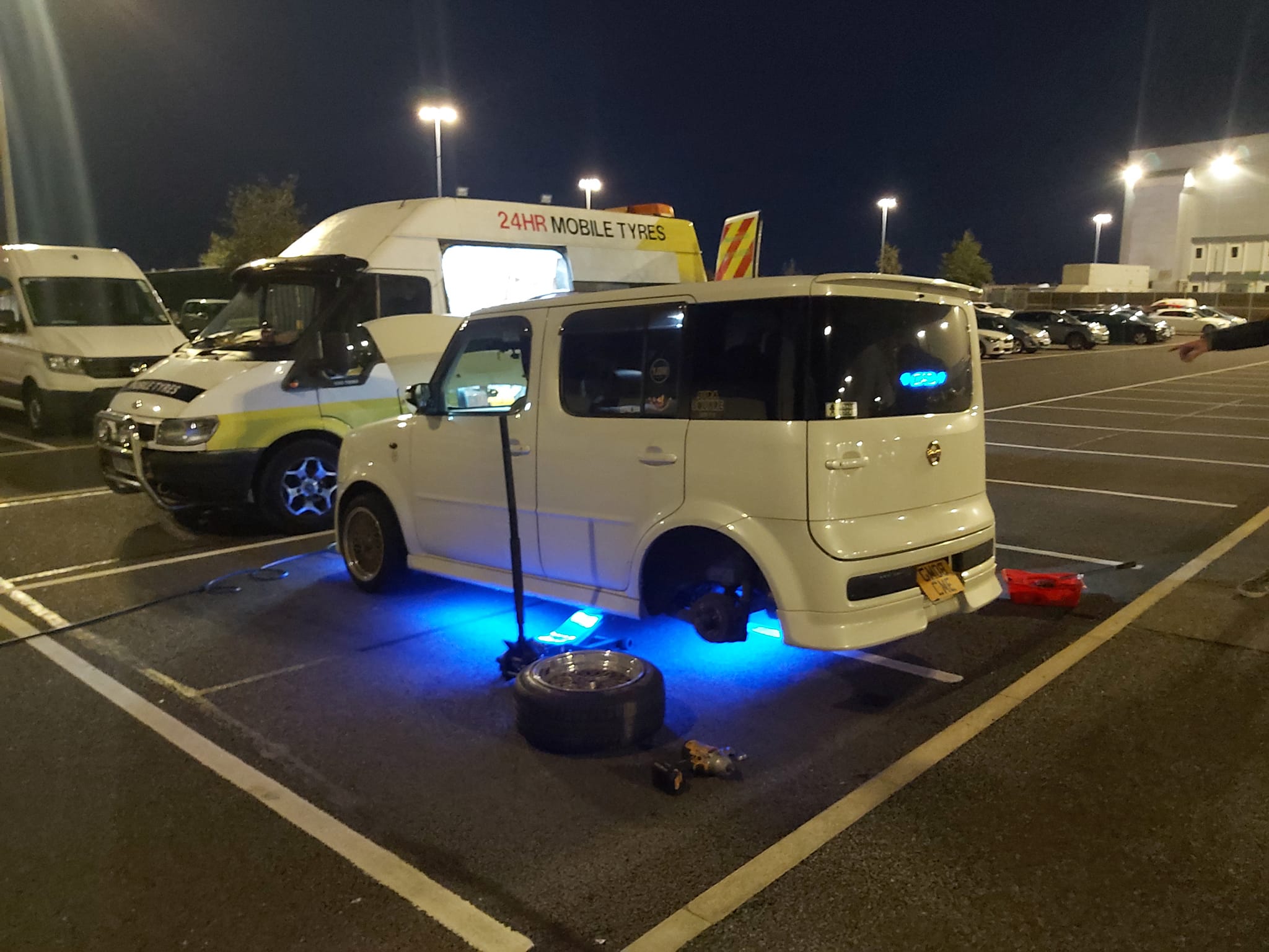 mobile tyre repairs & replacements